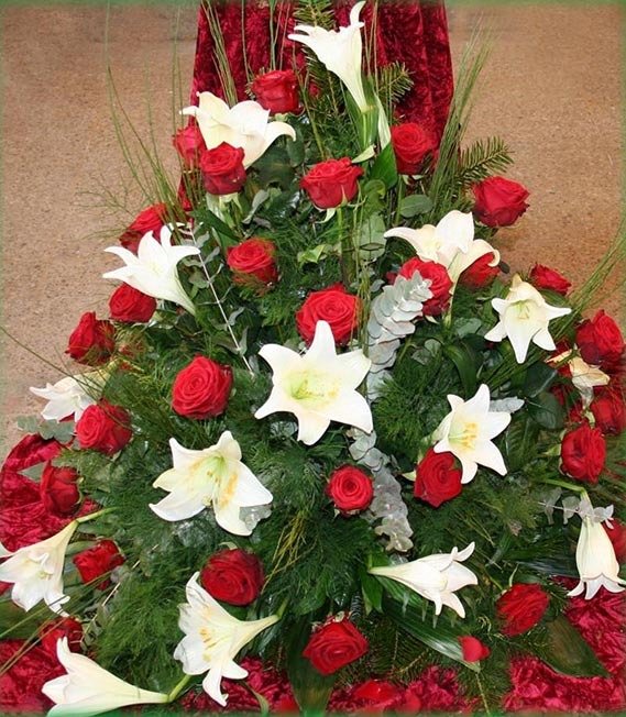 Rote Rosen mit weißen Lilien - Bestellnr. G 303