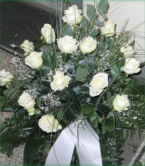 Rosen mit duftigem Weiß - Bestellnr. G 306